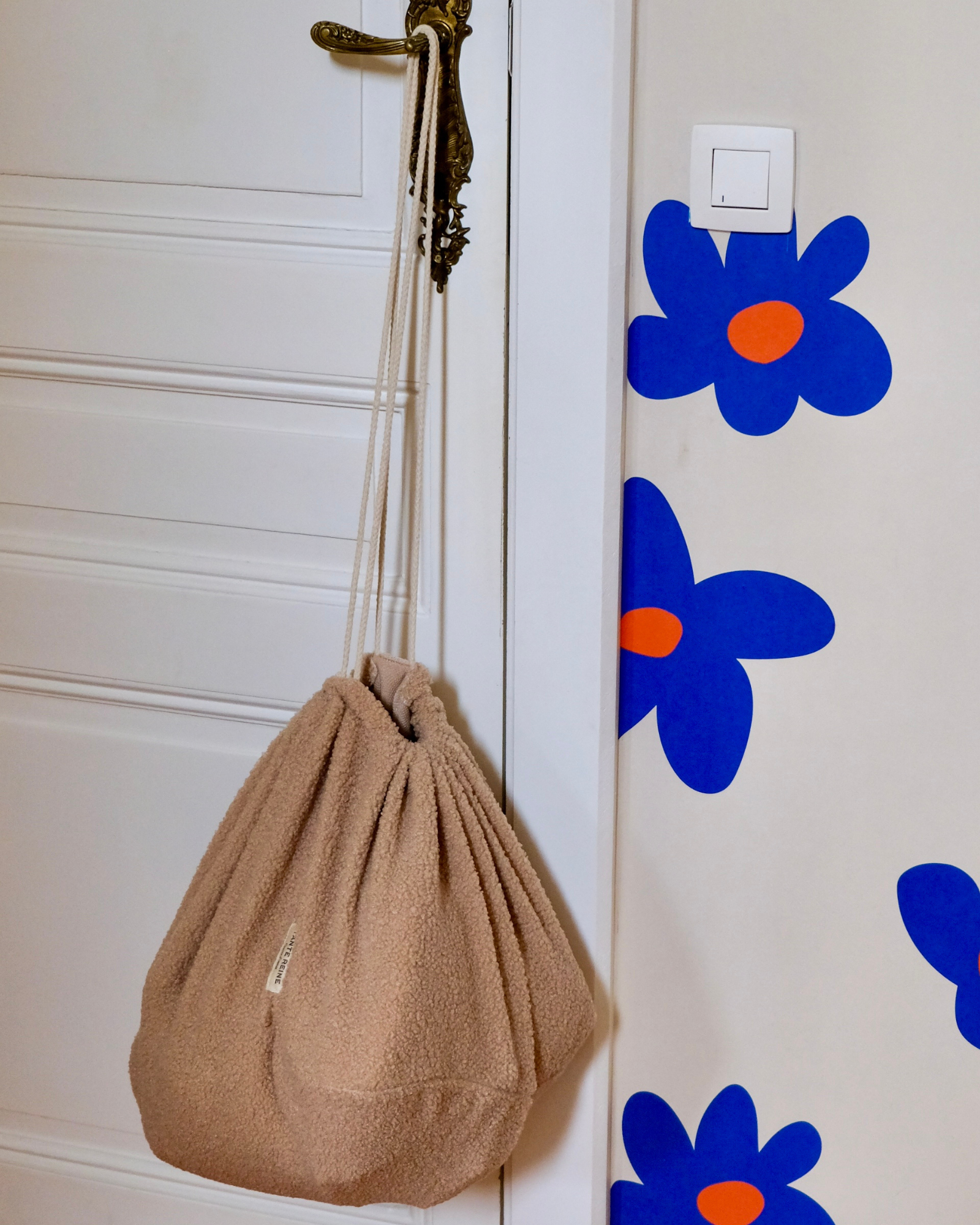 2-in-1 Nursing Pillow Cover and Storage Bag – Soft Adaptable Feeding Pillow for Baby, Portable and Machine Washable 5